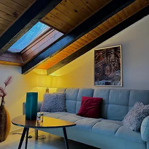  Apartment Hosting Dreams Attics - Duomo